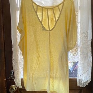 Lane Bryant spring top, open back detail